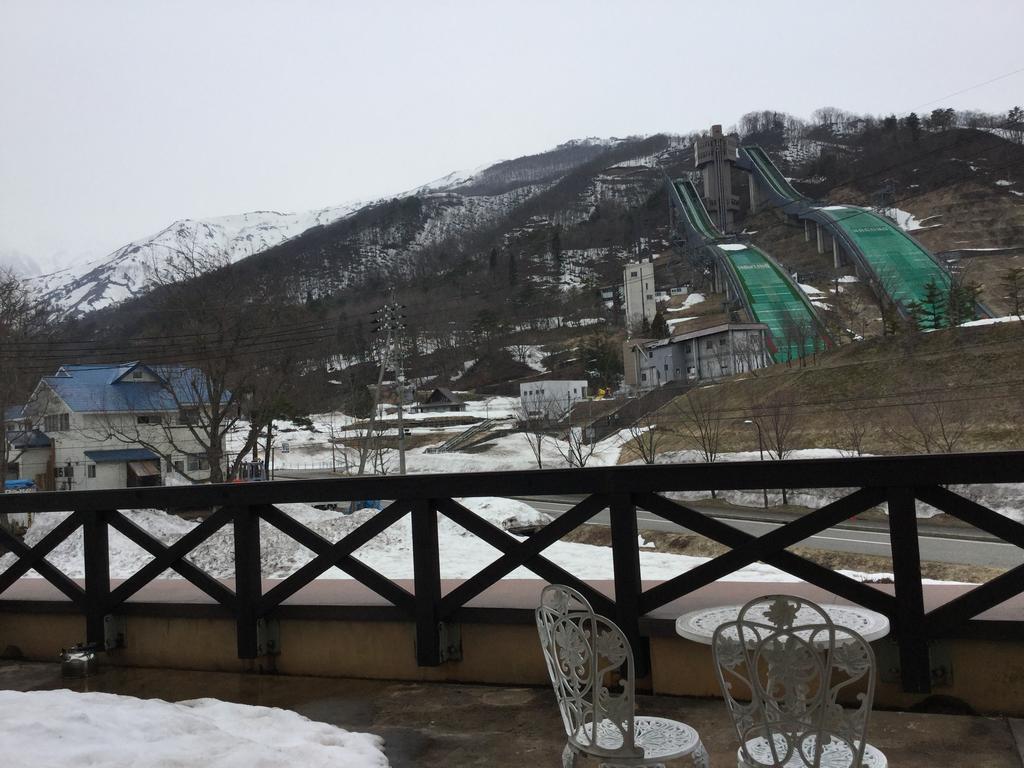 Hakuba Yamano Hotel Экстерьер фото